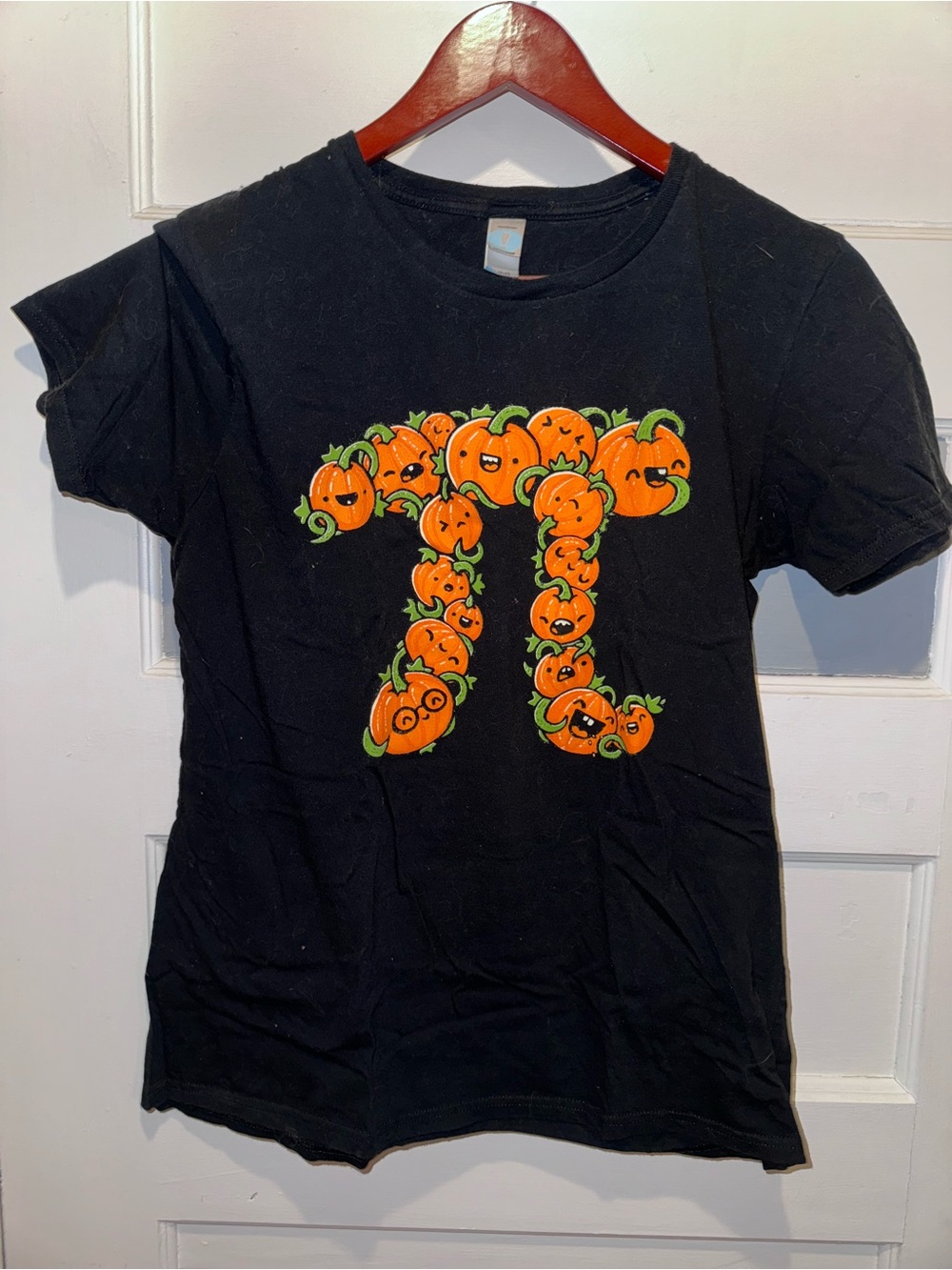 Black Pumpkin Pi Graphic Tee - Women